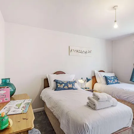 4 Bed In 89095 Holiday home