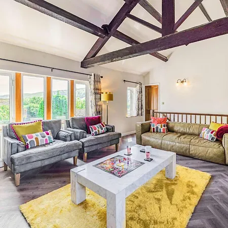 4 Bed In 89095 Holiday home Starbotton