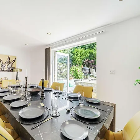 Semesterbostad 4 Bed In 89095